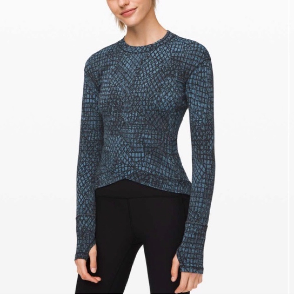 Lululemon Close to Crossing Long Sleeve Top Shirt  MEDIUM EUC